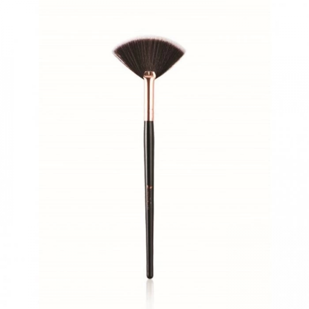 Siyah Yelpaze Highlighter Fırçası 576 Siyah Yelpaze Highlighter Fırçası 576